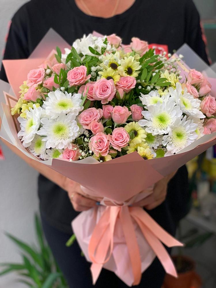 Букет цветов из: Розы и Хризантемы в Нижнесортымском