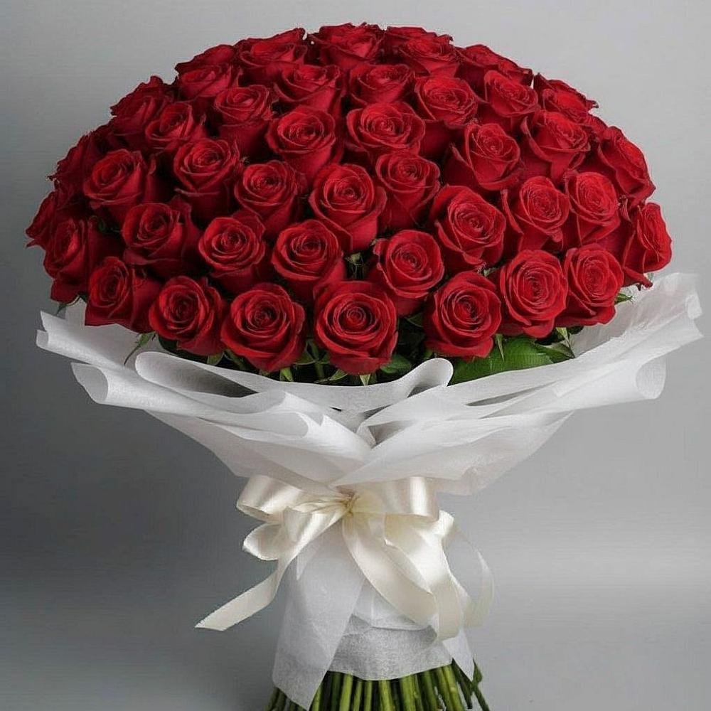 Букет 101 Красная роза Блэк Мэджик в Нижнесортымском