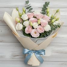 Букет цветов из:  Лизиантусы в Нижнесортымском