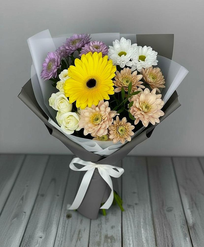 Букет цветов из: Розы, Герберы и Хризантемы в Нижнесортымском