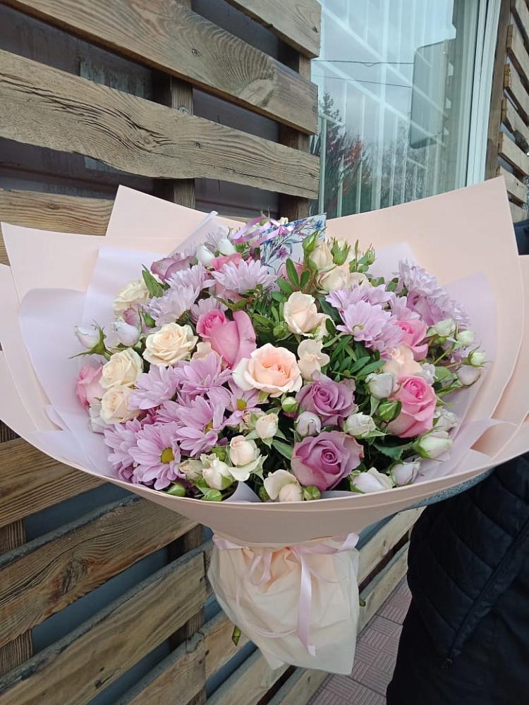 Букет цветов из: Розы и Хризантемы в Нижнесортымском