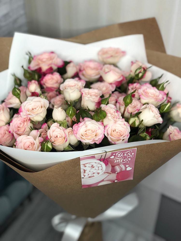 Букет цветов из: Розы в Нижнесортымском