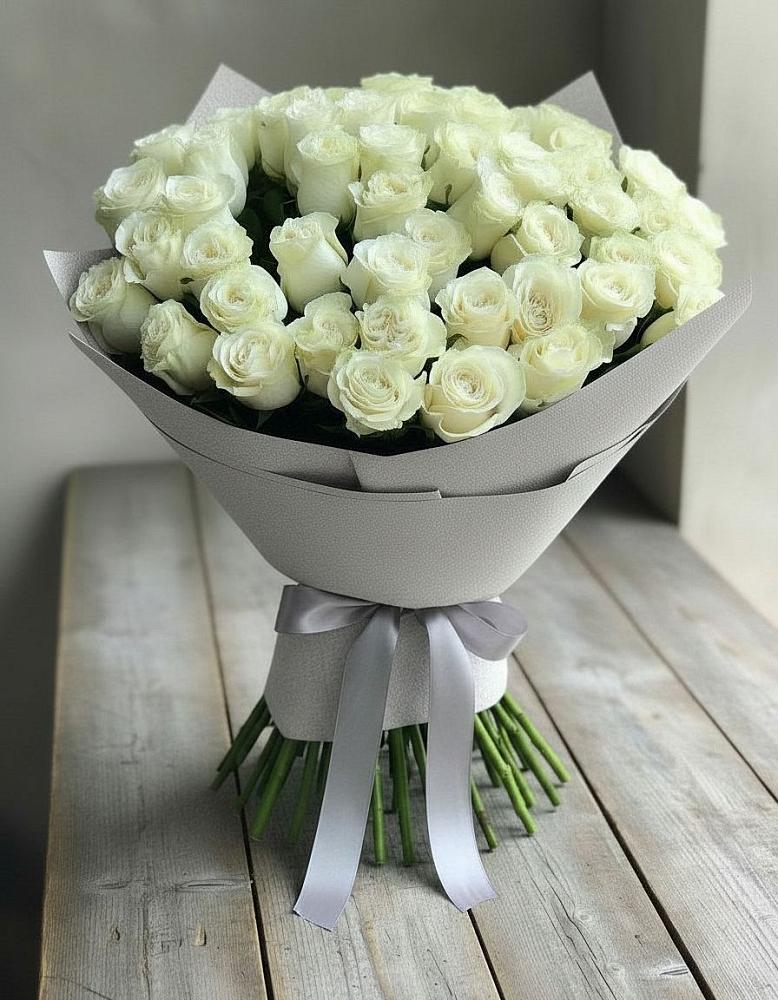 Букет 35 Белых роз в Нижнесортымском