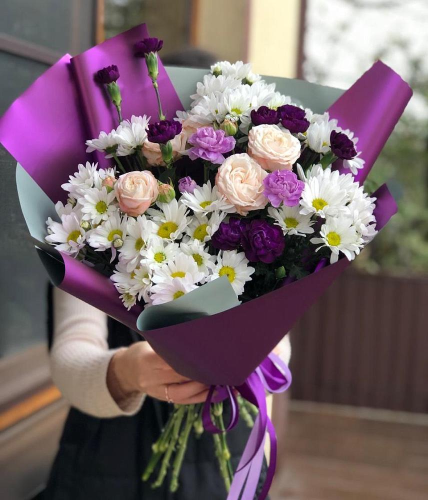 Букет цветов из: Хризантемы, Гвоздики и Розы в Нижнесортымском