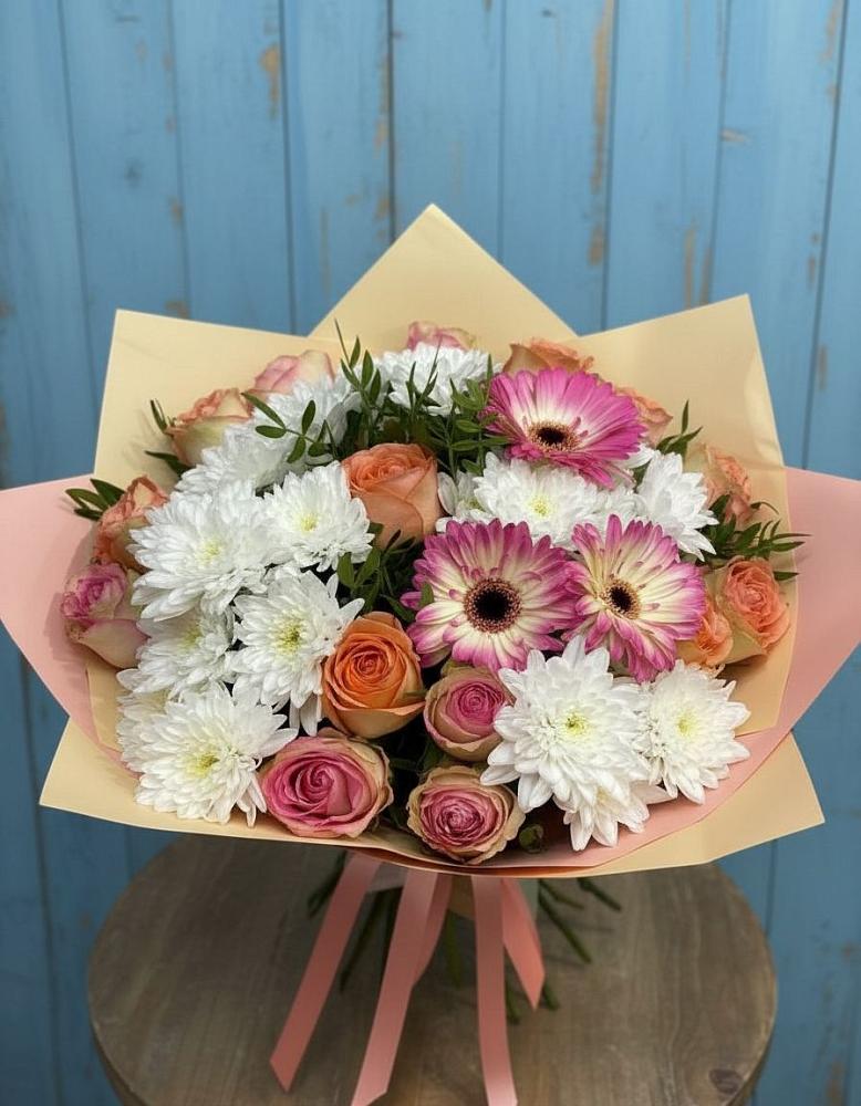 Букет цветов из: Розы, Герберы и Хризантемы в Нижнесортымском