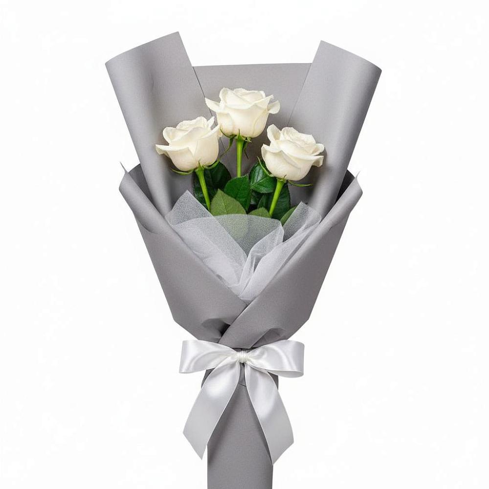 Букет 3 белые розы в Нижнесортымском