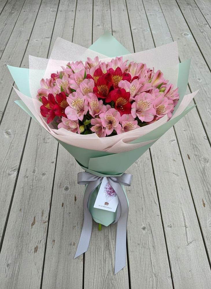 Букет цветов из: Альстромерии в Нижнесортымском