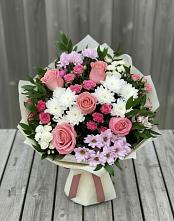 Букет цветов из:  Альстромерии, Гвоздики, Розы и Хризантемы #REPLACE_PRED# Нижнесортымском