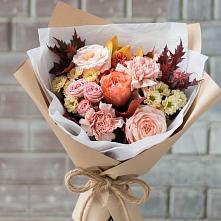 Букет цветов из:  Гвоздики, Хризантемы и Розы в Нижнесортымском