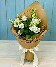 Букет цветов из:  Хризантемы и Лизиантусы #REPLACE_PRED# Нижнесортымском