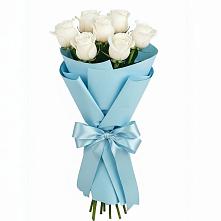 Букет 7 белых роз Проуд в Нижнесортымском