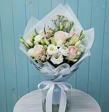 Букет цветов из:  Розы и Лизиантусы в Нижнесортымском