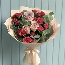 Букет цветов из:  Гвоздики и Розы в Нижнесортымском