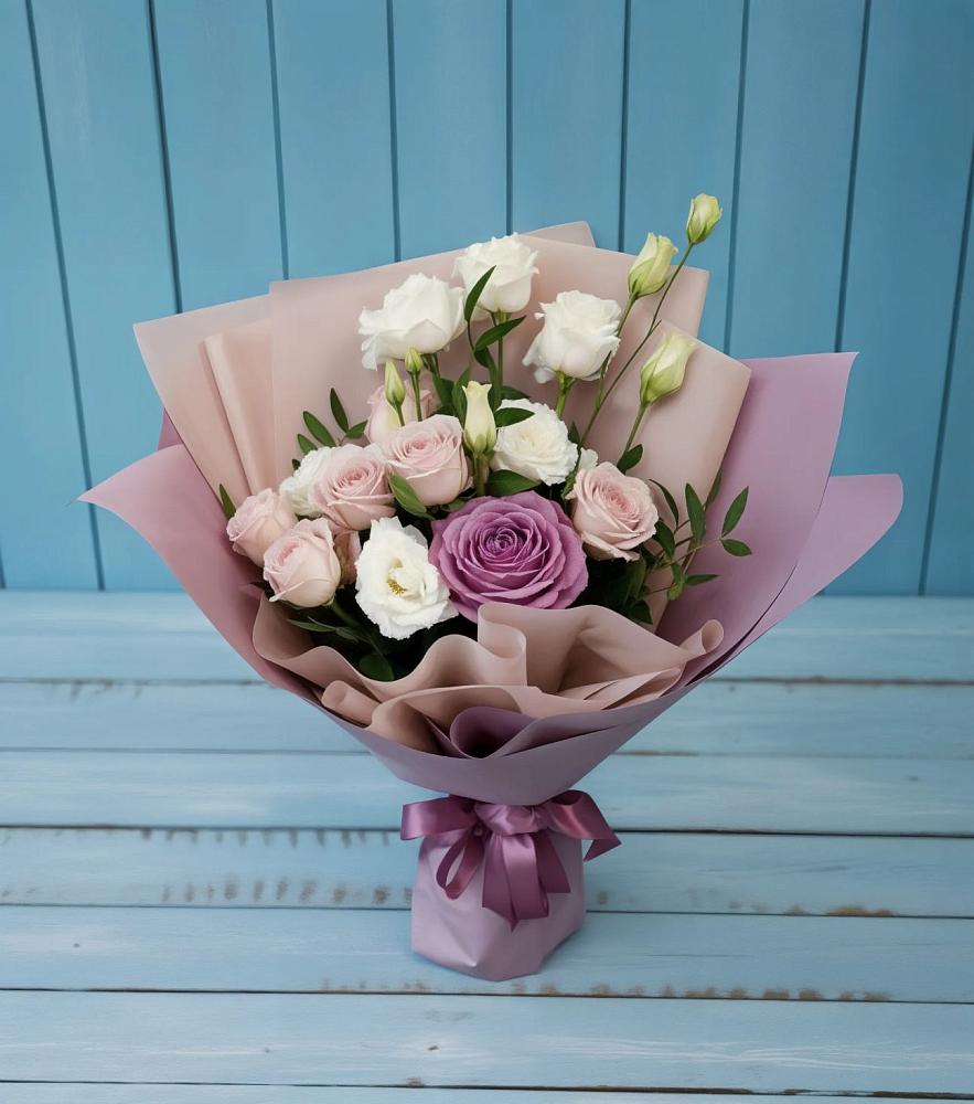 Букет цветов из: Розы и Лизиантусы в Нижнесортымском